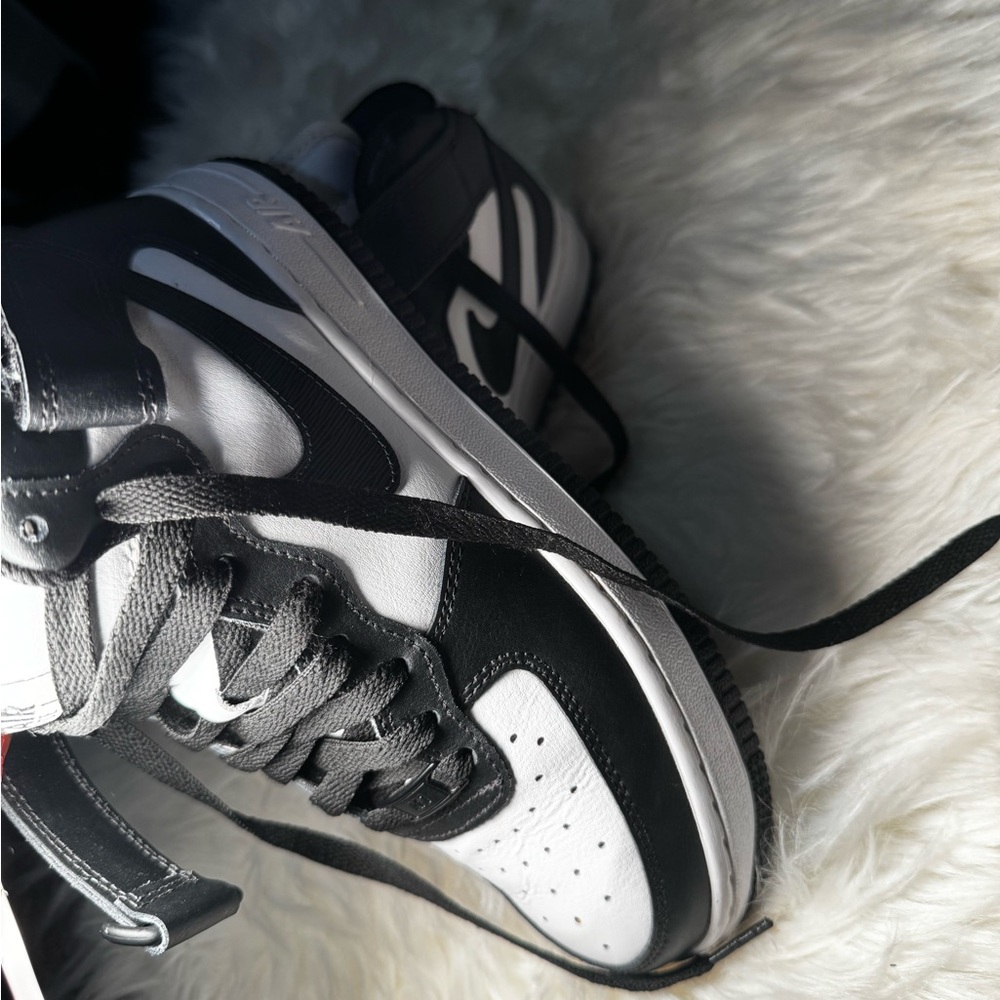 Air Force 1 Mid 'Black White' - Picture 6 of 6